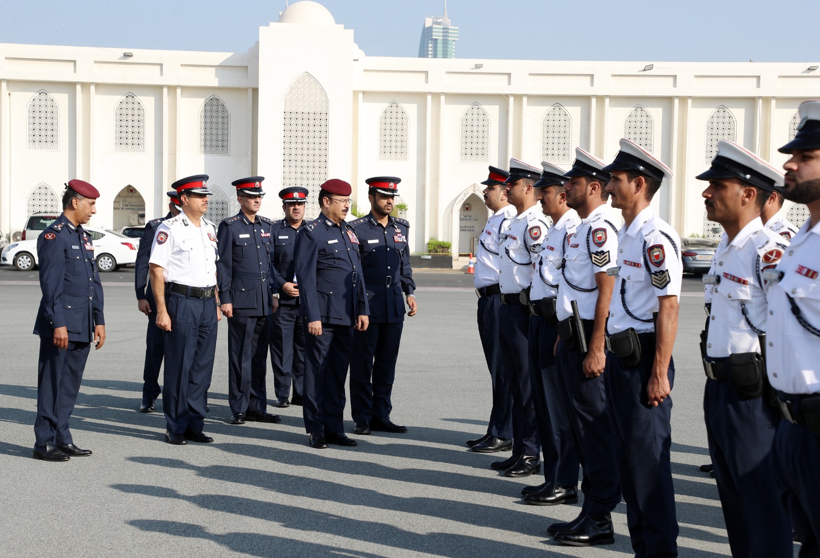 المفتش العام بوزارة الداخلية يتفقد إدارة العمليات برئاسة الأمن العام<